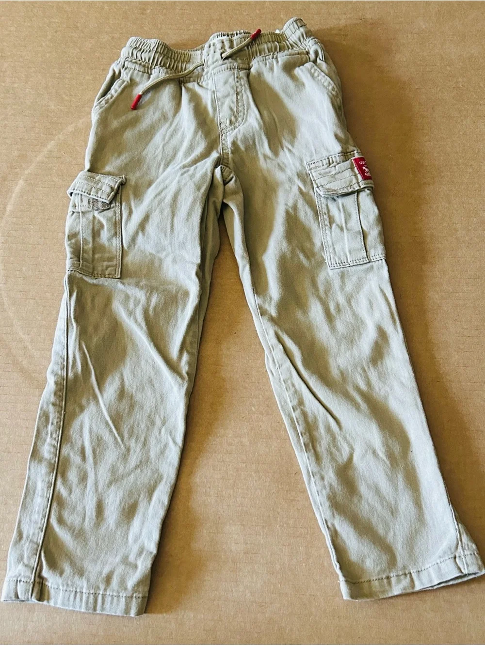 Levi's Kids Cargo Pants in Light Tan with Red Trim